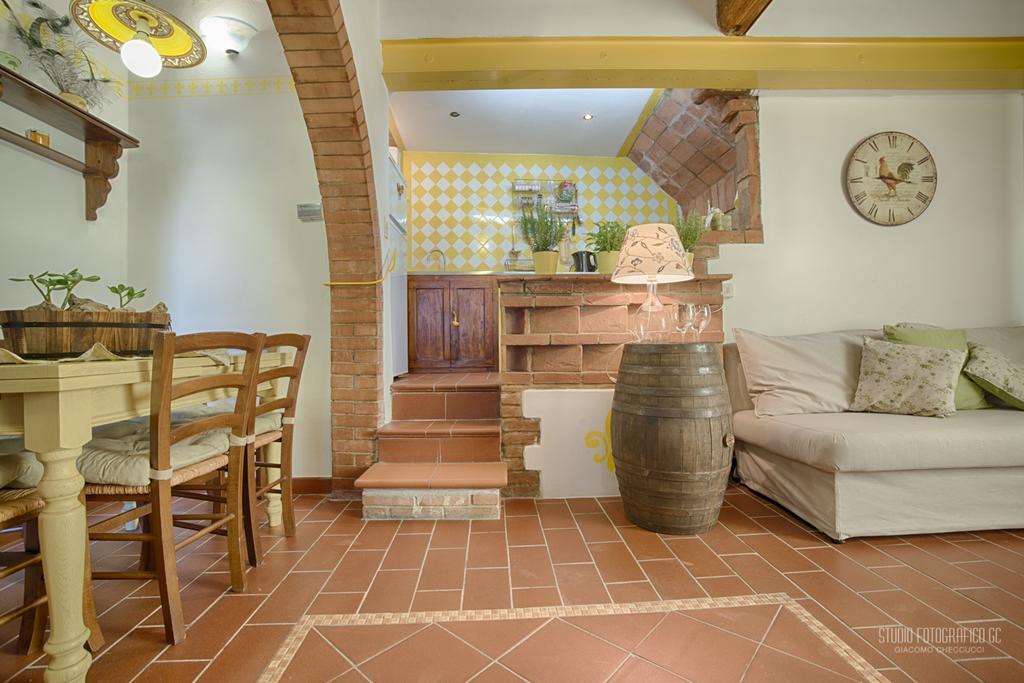 צ'רטאלדו Tognazzi Casa Vacanze - Casa Il Giglio מראה חיצוני תמונה